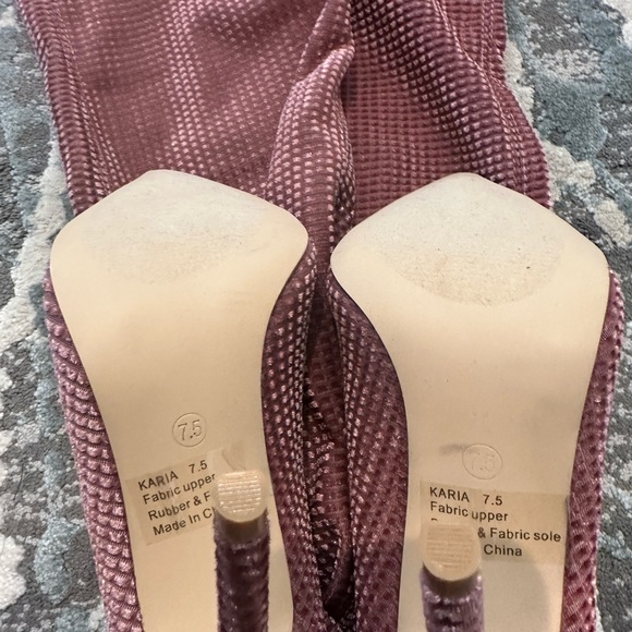 Fashion Nova size 7.5 velvet boots - Picture 3 of 7